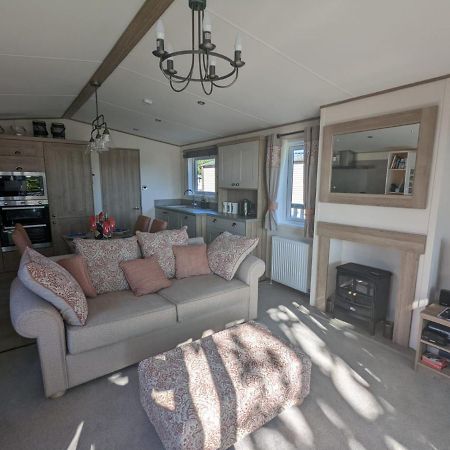 Stunning Luxury Caravan On Edge Of New Forest On Shorefield Country Park Entertainment And Leisure Passes Included Milford on Sea Εξωτερικό φωτογραφία