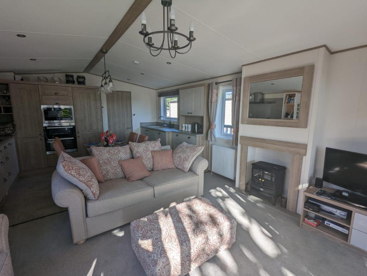 Stunning Luxury Caravan On Edge Of New Forest On Shorefield Country Park Entertainment And Leisure Passes Included Milford on Sea Εξωτερικό φωτογραφία