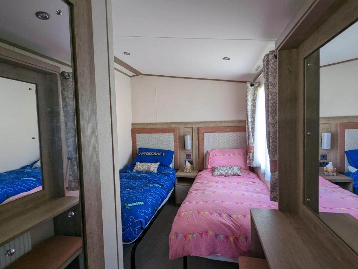 Stunning Luxury Caravan On Edge Of New Forest On Shorefield Country Park Entertainment And Leisure Passes Included Milford on Sea Εξωτερικό φωτογραφία